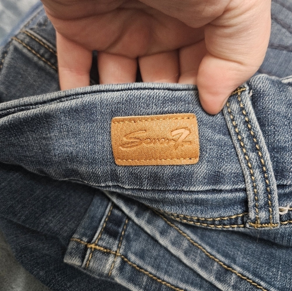 Seven7 Medium Wash High Rise Skinny Jeans! - Picture 8 of 8